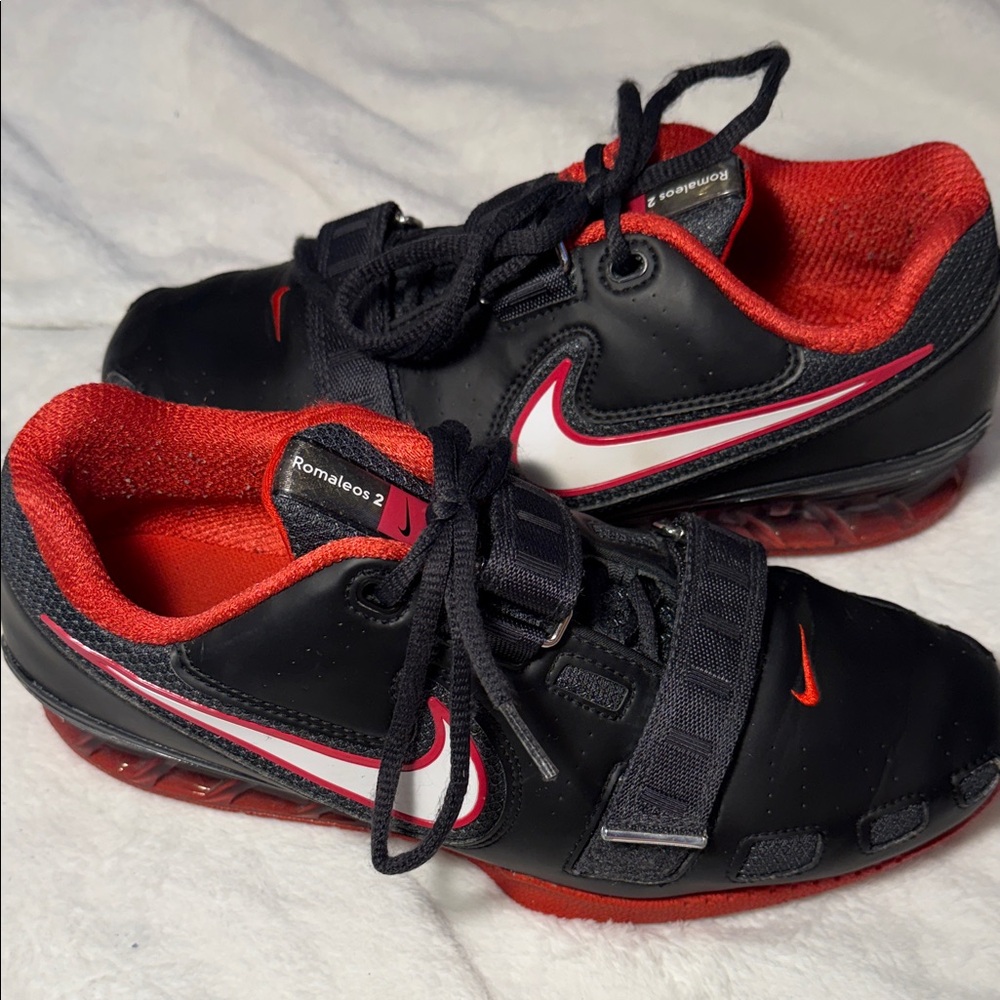 Black/Red Nike Romaleos 2 (M10)